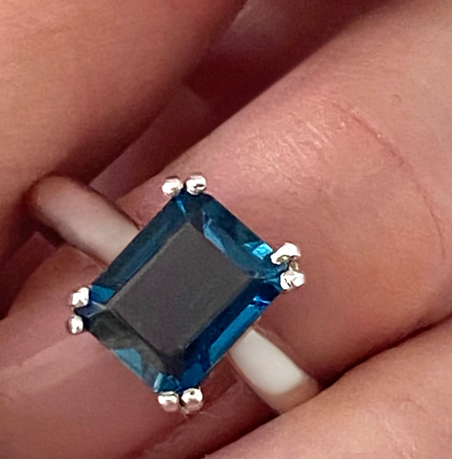 Anello Topazio London 5 carati