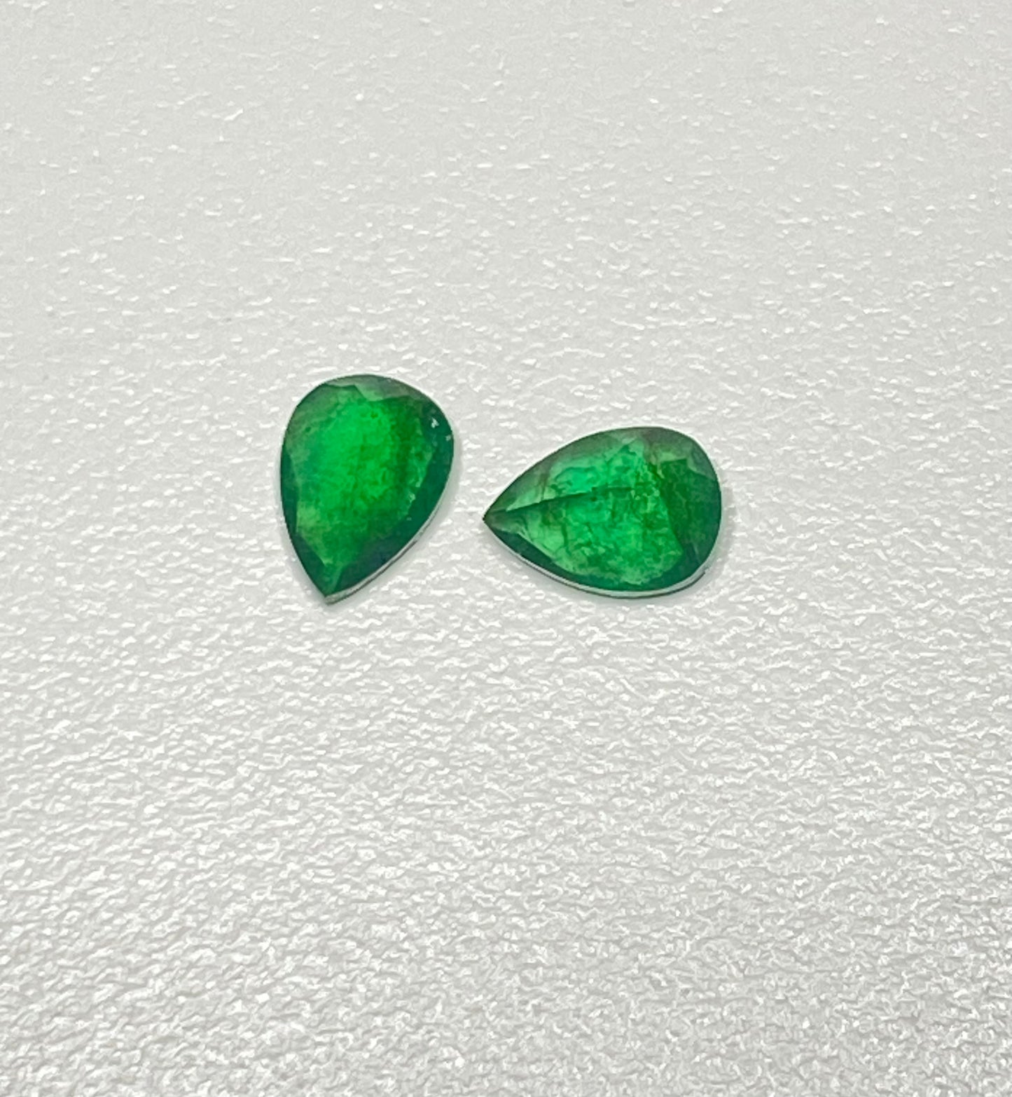 Smeraldo naturale - 3 ct coppia- taglio goccia