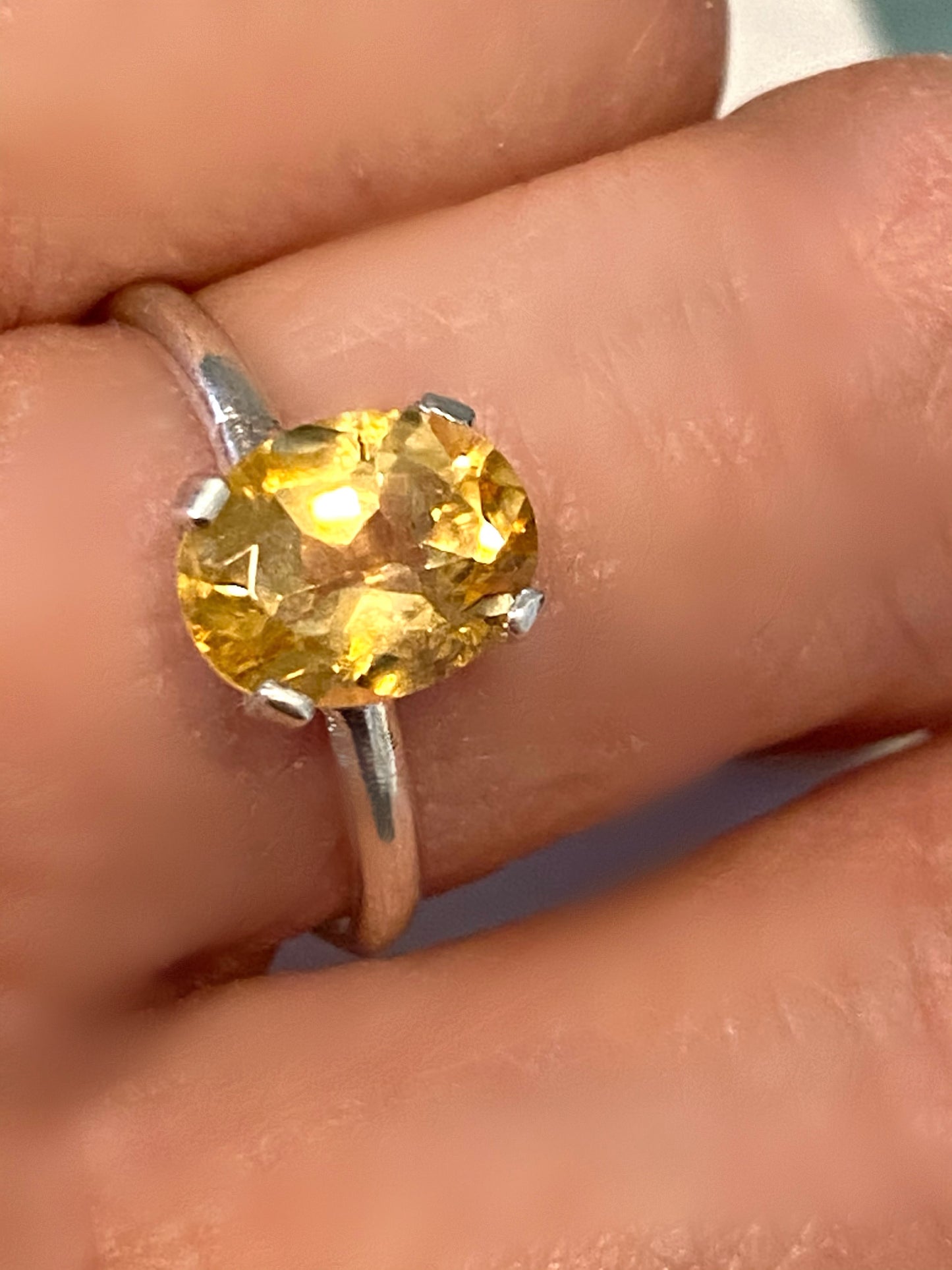 Anello Topazio 4 carati