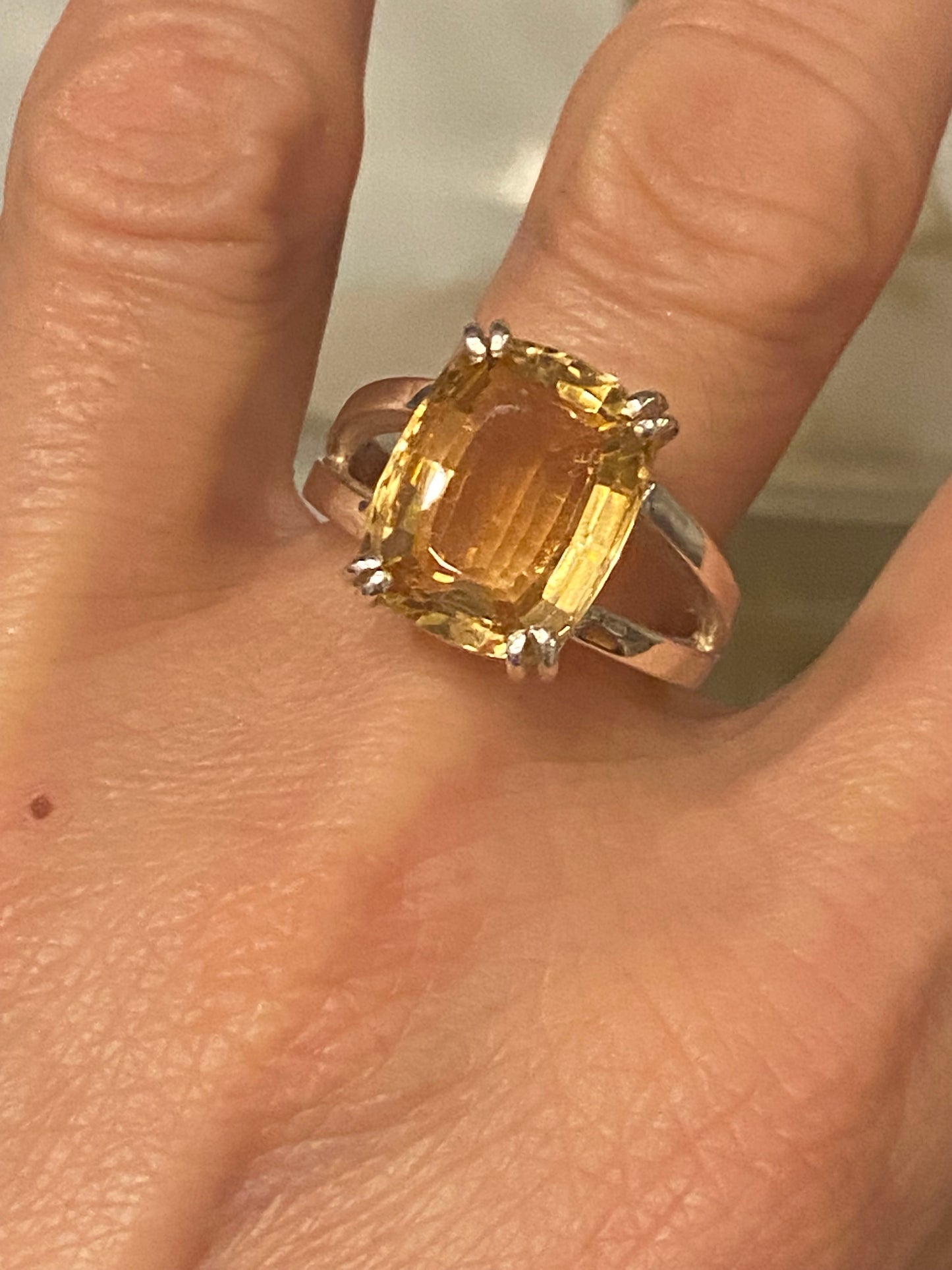 Anello Citrino 5 carati