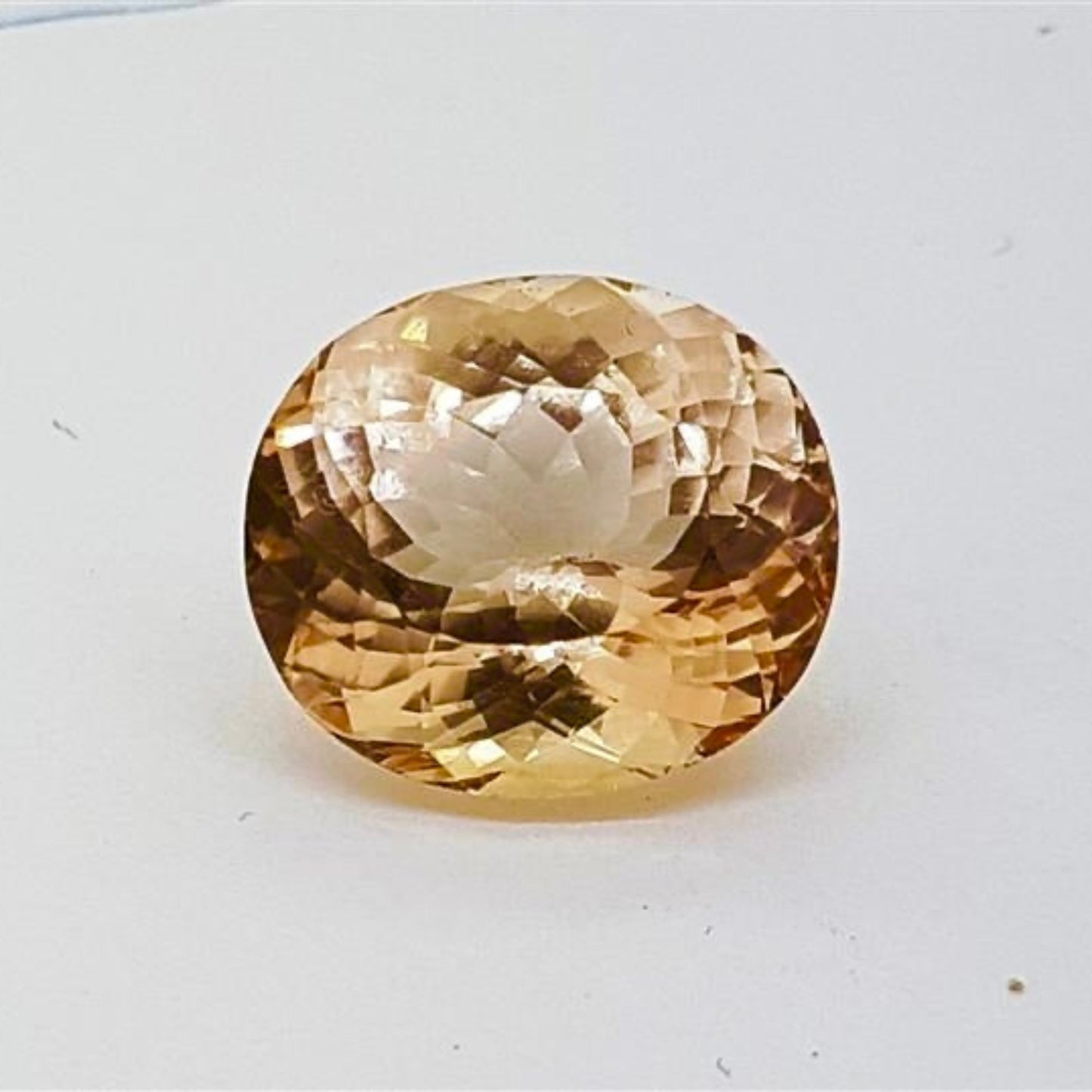 Topazio imperiale 16,8 carati