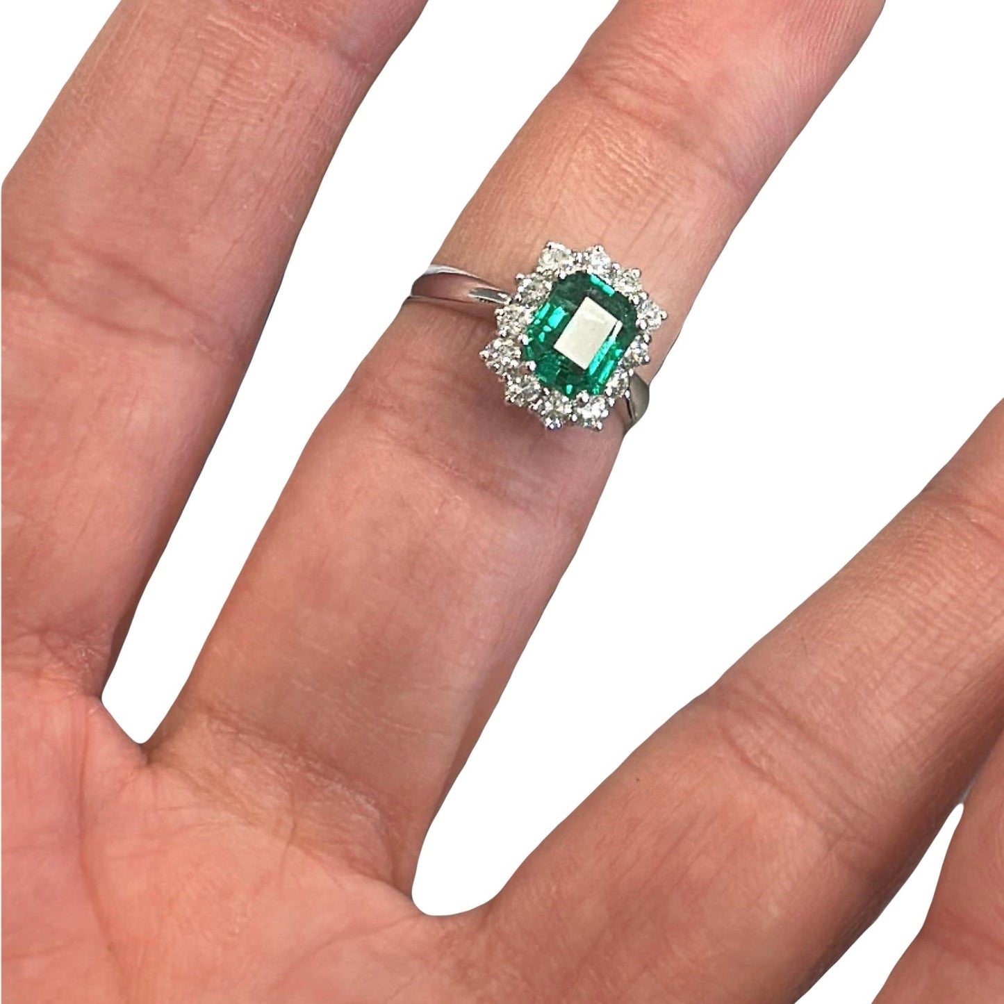 Anello Smeraldo e diamanti oro 18k
