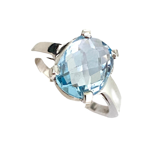 Anello donna con topazio azzurro naturale taglio briolette, gioiello elegante e brillante