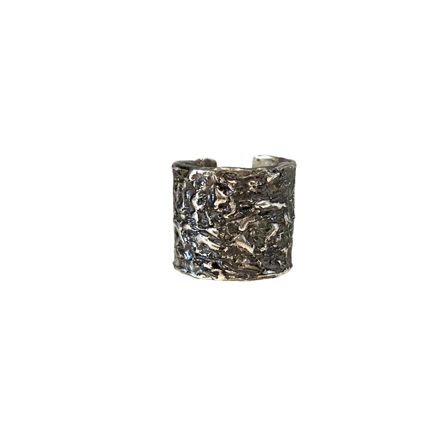 Anello Noir in argento 925 a scultura, vista frontale – Carlotta di Montefalco
