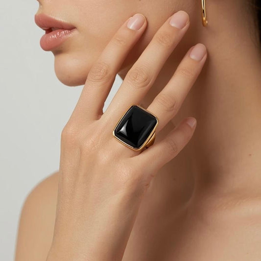 Black onyx gold ring 18k Notte Mediterranea model with sleek geometric band. Italian High Jewelry Made in Italy Carlotta di Montefalco
