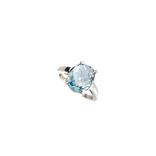 Blue topaz ring by Carlotta di Montefalco